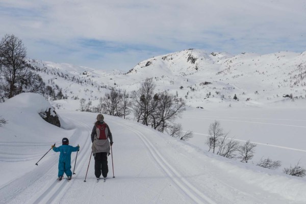 4-åring på ski i vinterferien
